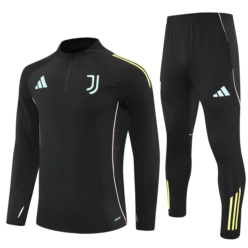 Juventus 2025-2026 Eşofman Takımı