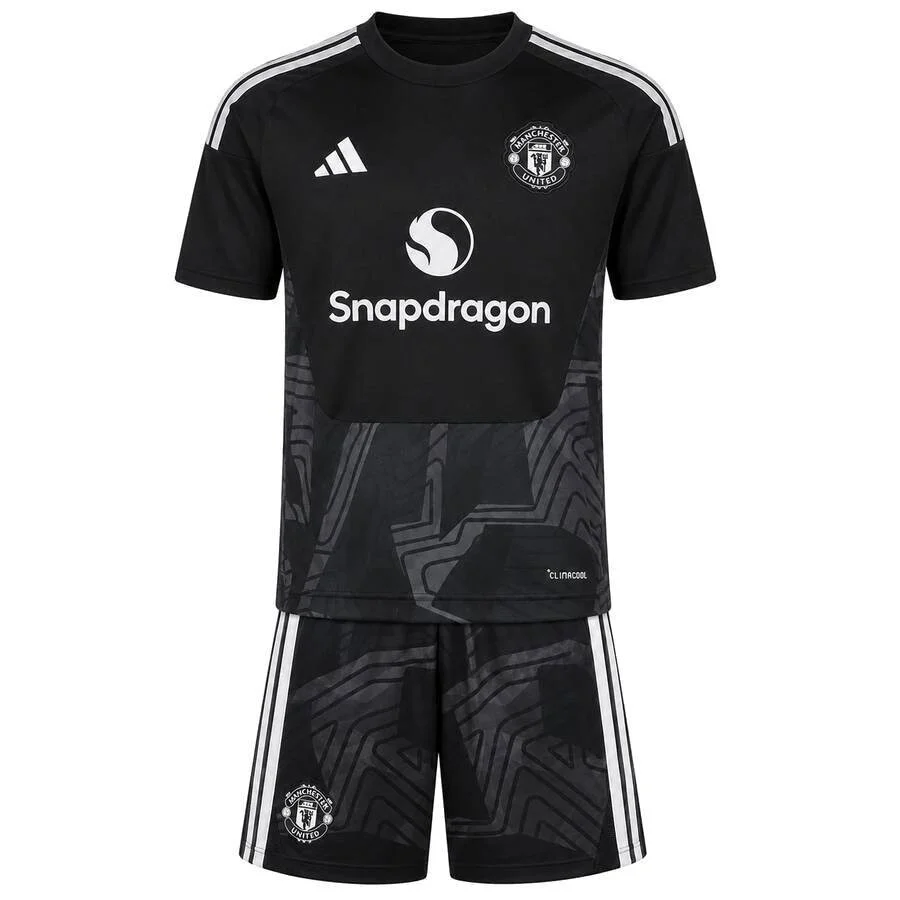 Manchester United 2026-2027 Çocuk Kaleci Forma & Şort Seti